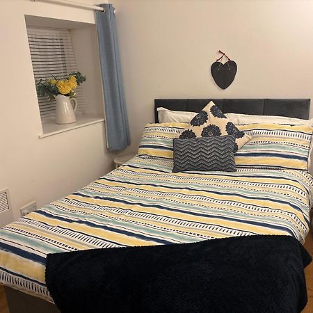Seaton, Devon, Two Bed Apartment, Just Off The Sea Front. Εξωτερικό φωτογραφία
